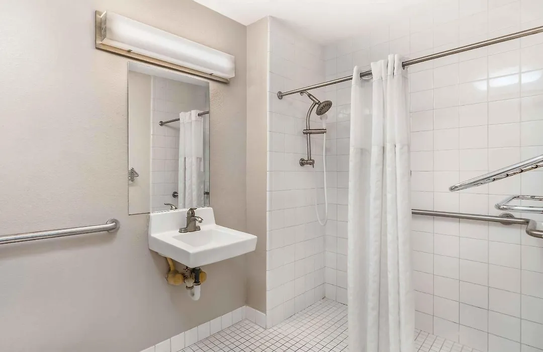 Extended Stay America Suites - Tampa - Airport - N Westshore Blvd-1