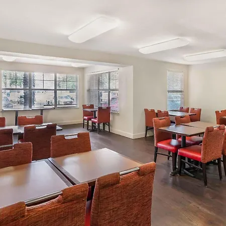 Extended Stay America Suites - Tampa - Airport - N Westshore Blvd-3